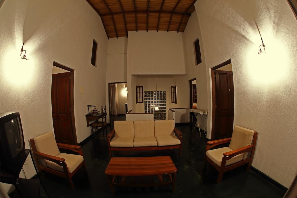 Banda Casa, Канді Екстер'єр фото